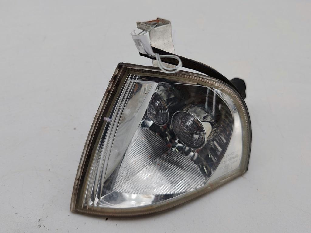 Поворотник (указатель поворота) левый Skoda Octavia mk1 (A4 1U) 2001, 2.0 л., бензин, МКПП, серый, универсал, 016651503L