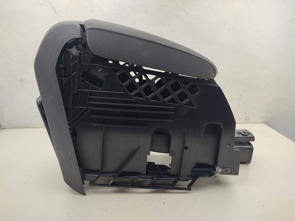 подлокотник Volkswagen Golf-5 2007, 1.9 л., дизель, МКПП, красный, универсал, 1K0854255C