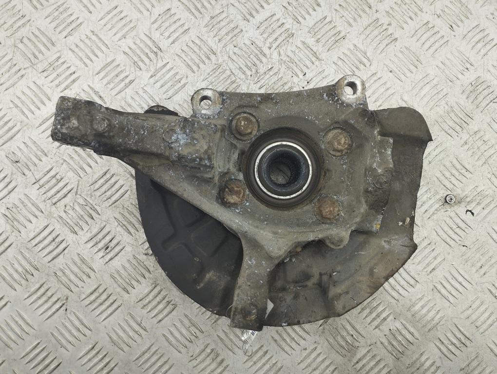 ступица передняя левая Volvo V70 2001, 2.4 л., бензин, МКПП, чёрный, универсал