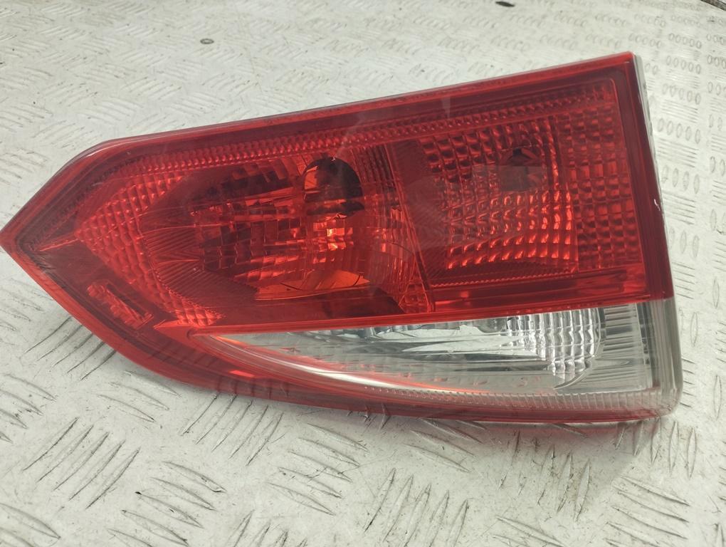 фонарь крышки багажника левый Ford Focus III 2011, 1.6 л., i, бензин, МКПП, чёрный, универсал, BM5113A603B