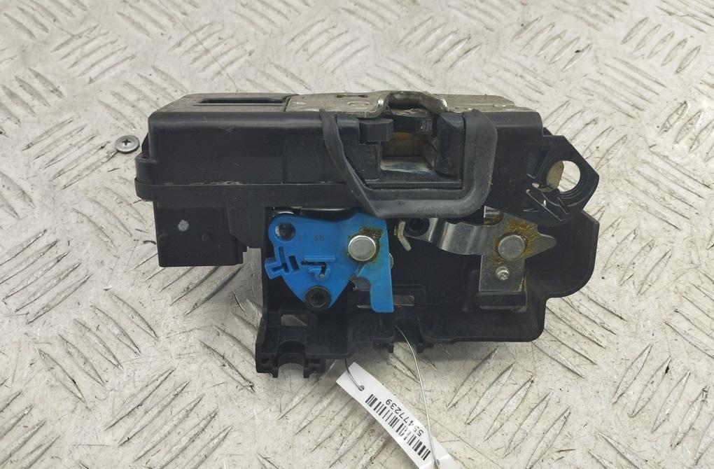 замок двери передней правой Opel Antara 2007, 2.0 л., дизель, МКПП, чёрный, внедорожник 5 дв.