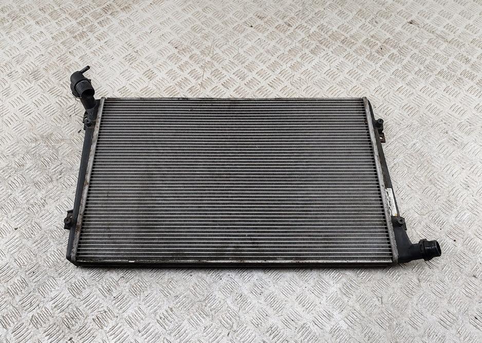 радиатор охлаждения Volkswagen Passat B6 2007, 1.9 л., дизель, МКПП, чёрный, универсал, 3C0121253S