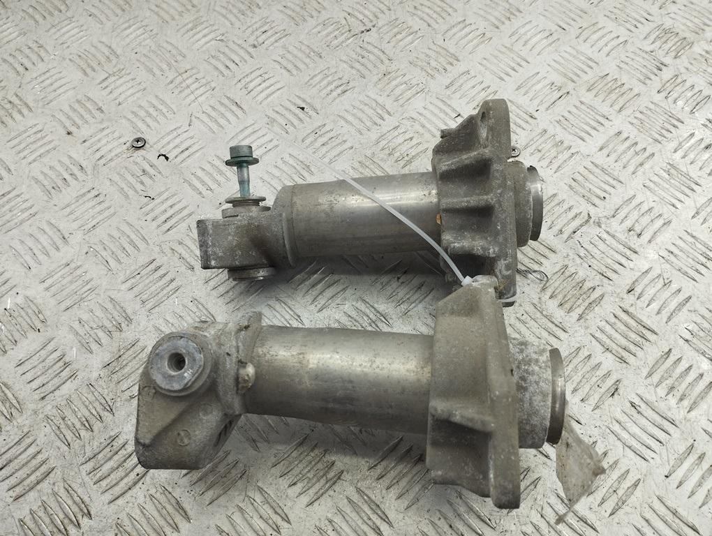 кронштейн переднего бампера Audi A4 B6 2001, 2.0 л., бензин, МКПП, серый, седан, 8E0807134