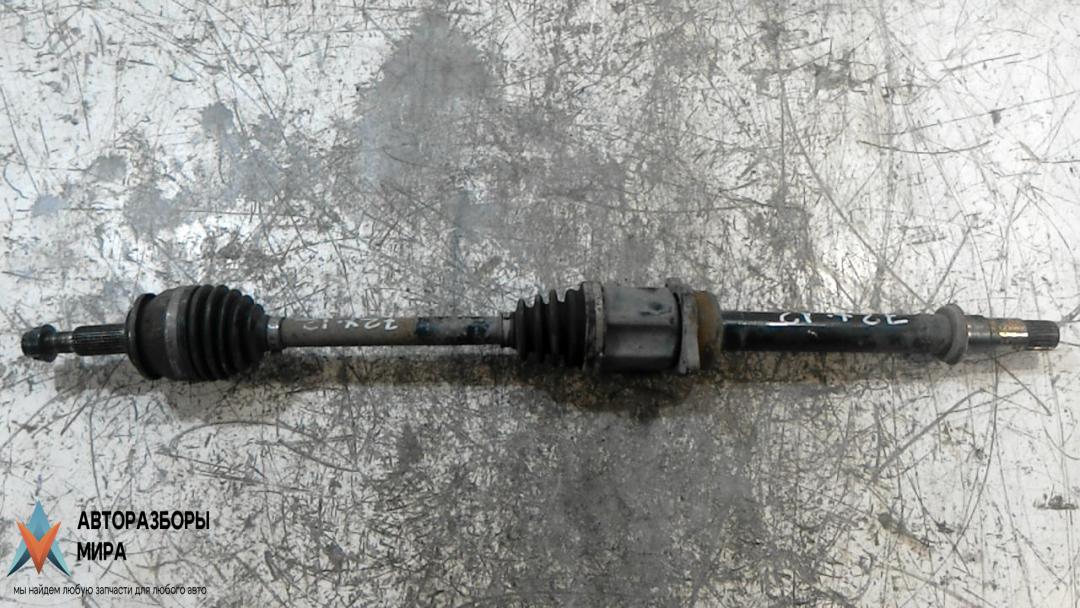 полуось передняя правая (приводной вал, ШРУС) Toyota VERSO 2009, 2.0 л., дизель, МКПП, минивэн, 434100F071, 434100F070 - фото №1