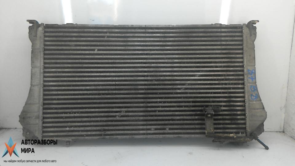 радиатор интеркулера Toyota Avensis 3 поколение (T270) 2009, 2.2 л., дизель, МКПП, универсал, 17940-0R040 - фото №1
