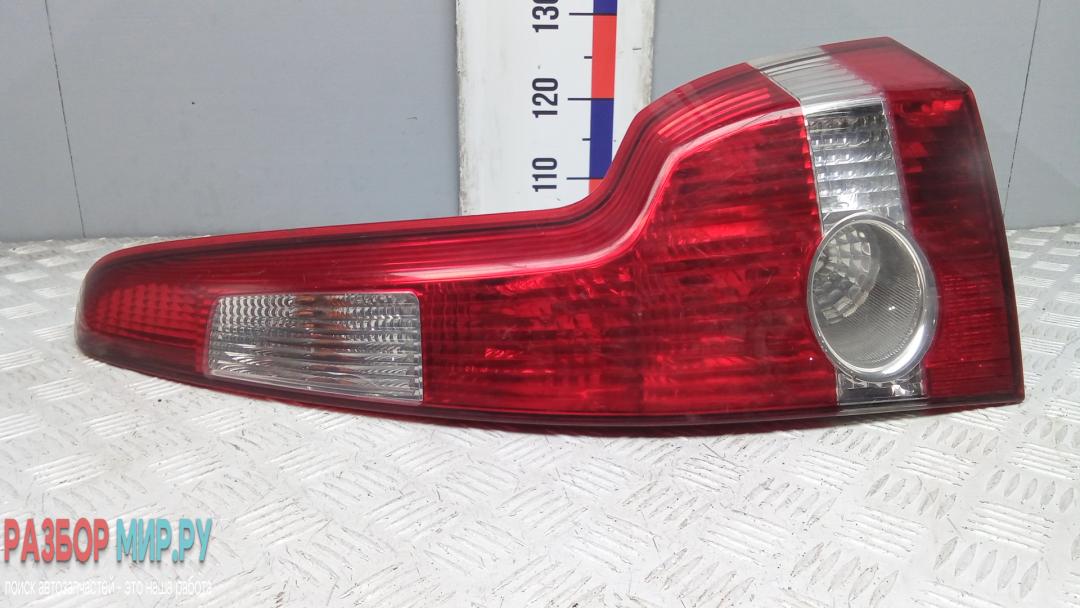 фонарь задний правый Volvo V50 1 поколение 2005, 1.8 л., бензин, МКПП, универсал, 30678751, 30763510 - фото №1