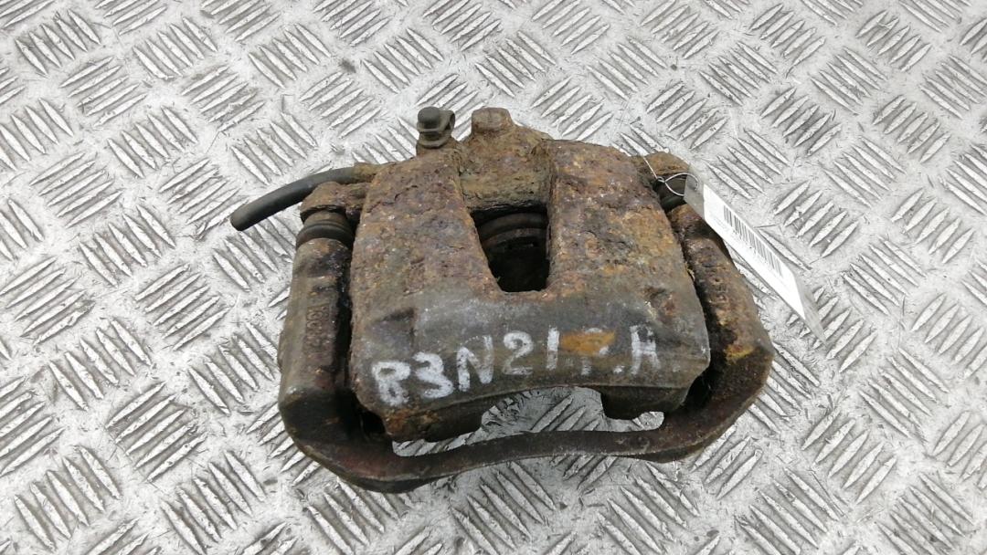 суппорт передний правый Opel Corsa D 2007, 1.3 л., дизель, МКПП, хетчбэк 5 дв., 93191696, 55704023, 4401S4, 542424, 95518215, 77365544, 95516256, 77363930, 93189802, 542404, 4401P7, 77364398, 93189798, 77365555, 735455838, 95511302, 735480255, 542314, 77365554, 77365140, 77366179, 77364979, 77365009, 77365545, 5542098, 77363934, 77364683, 5542096, 542545 - фото №1