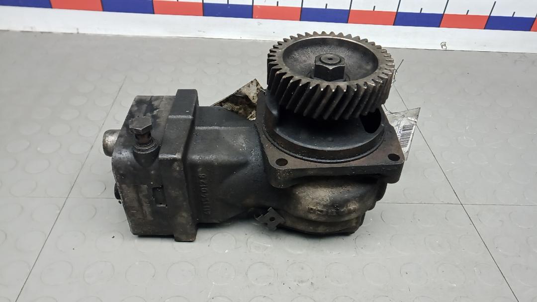 насос вакуумный Mercedes-Benz Vario 1 поколение 2005, 4.2 л., D 814D, дизель, МКПП, микроавтобус - фото №1