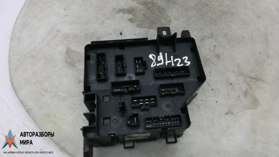 блок предохранителей Hyundai Santa Fe 1 поколение (SM) 2003, 2.7 л., бензин, АКПП, внедорожник 5 дв. - фото №1