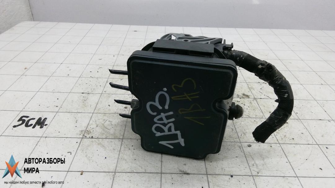 блок ABS Jeep Cherokee KL 2014, 2.4 л., бензин, АКПП, внедорожник 5 дв., 68225333AA, 68225335AA - фото №1