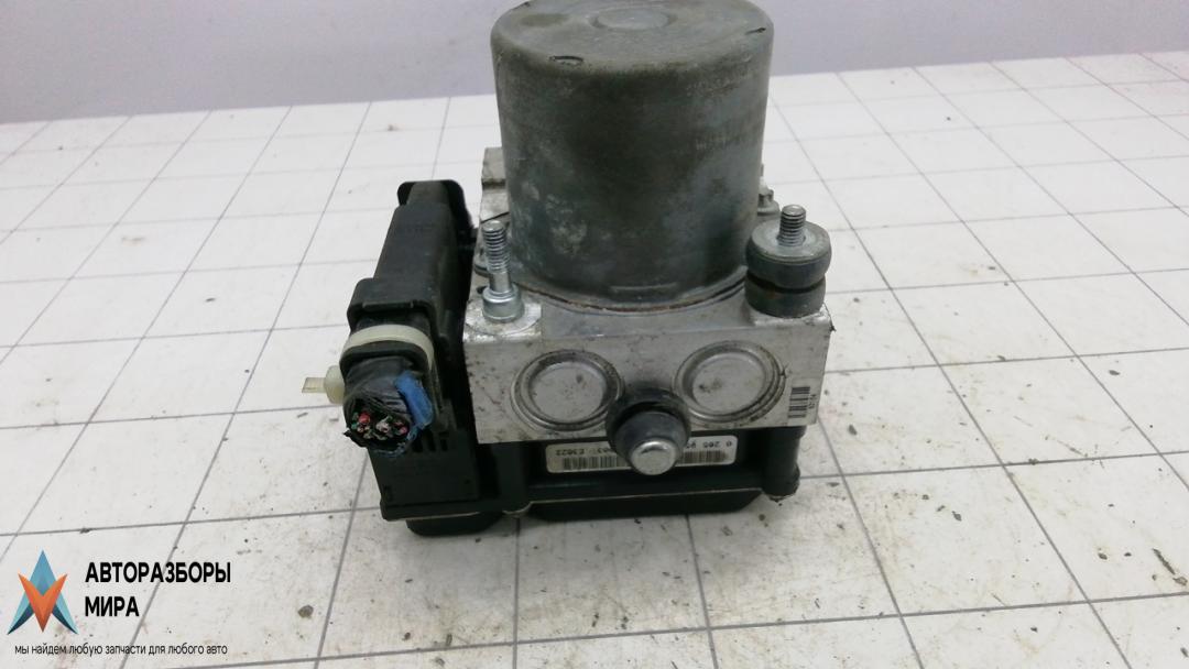 блок ABS Subaru Forester 3 поколение (SH) 2009, 2.0 л., дизель, МКПП, внедорожник 5 дв., 27596SC020 - фото №1