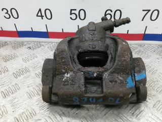 суппорт передний левый Volvo V60 1 поколение [рестайлинг] 2013, 2.0 л., дизель, МКПП, универсал, 1583140, LR007201, 6G912B302AB, 6G912B302AC, 6G912B302AA, LR015387, LR000569, 8603753, 1432362, 1379933, 1431177, 6G9N2B302CC, 6G9N2B302CB, 36000375, 1435002, 36000151, 1405504