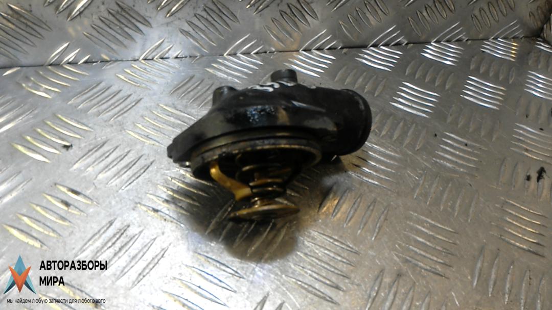 Корпус термостата дизельный Volkswagen Crafter 1 поколение 2010, 2.5 л., D BlueTDI, дизель, МКПП, микроавтобус - фото №1