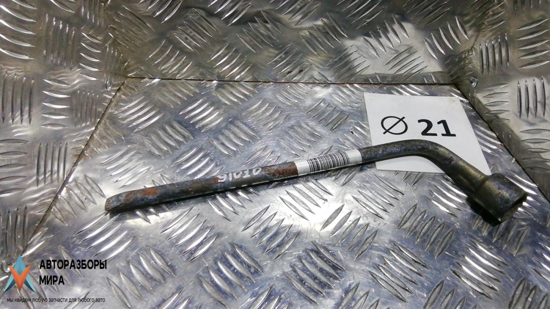 ключ колесный (балонный) Toyota RAV4 3 поколение (XA30) 2005, 2.0 л., бензин, МКПП, внедорожник 5 дв. - фото №1