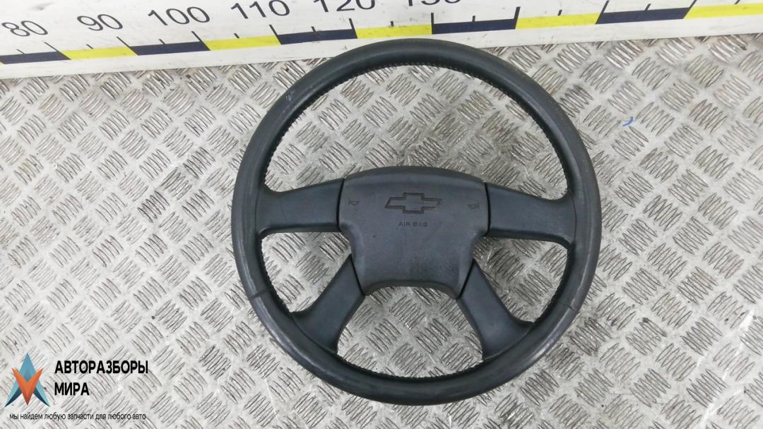 руль Chevrolet TrailBlazer 1 поколение 2002, 4.2 л., бензин, АКПП, внедорожник 5 дв. - фото №1