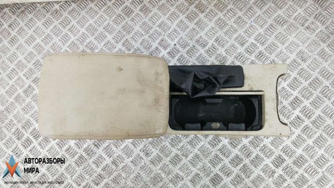 подлокотник Suzuki Kizashi 1 поколение 2010, 2.4 л., бензин, АКПП, седан - фото №1