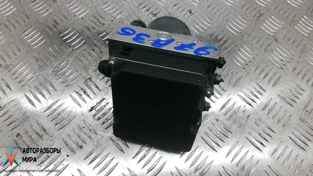 блок ABS Land Rover Discovery 3 поколение 2006, 2.7 л., TD V6, дизель, МКПП, внедорожник 5 дв., LR062409 - фото №1