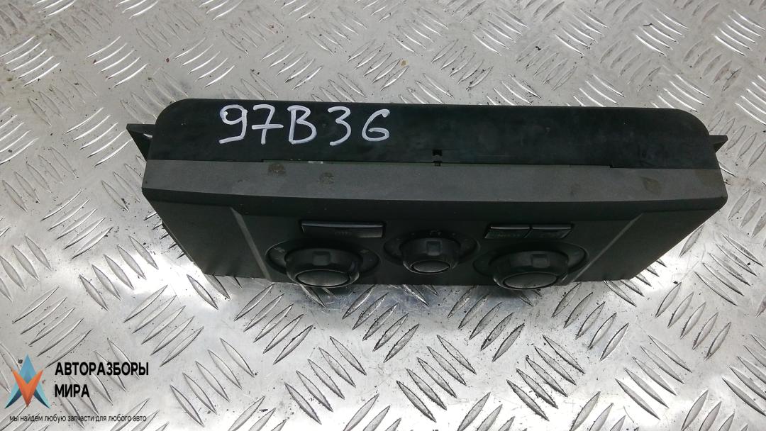 блок управления печки / климат-контроля Land Rover Discovery 3 поколение 2006, 2.7 л., TD V6, дизель, МКПП, внедорожник 5 дв., JFC000536WUX - фото №1