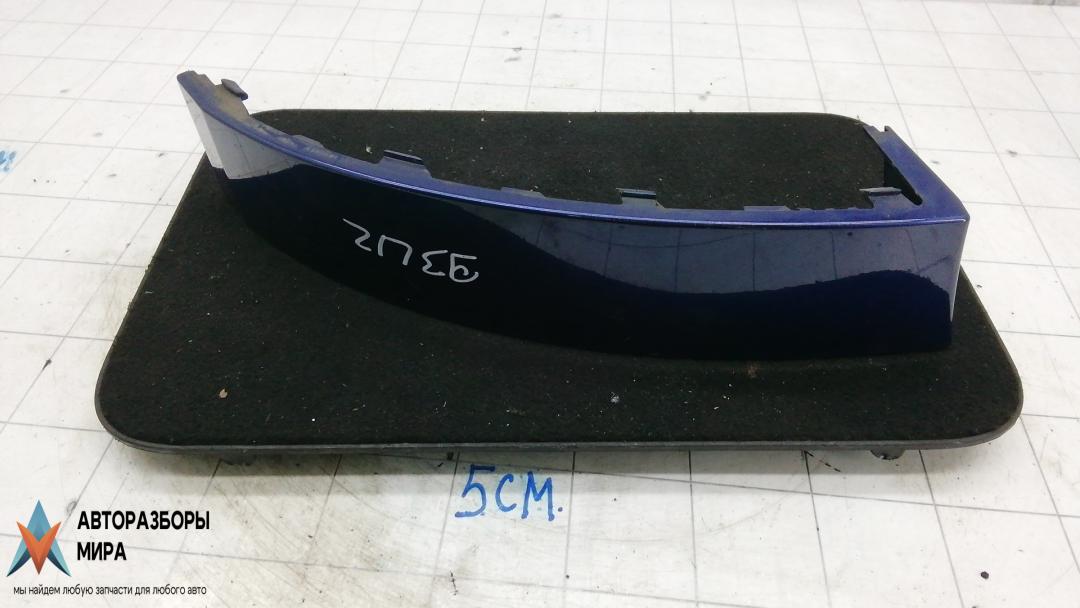 ус под фонарь левый Skoda Octavia 2 поколение (A5) 2006, 1.9 л., D TDI PD, дизель, вариатор, хетчбэк 5 дв. - фото №1