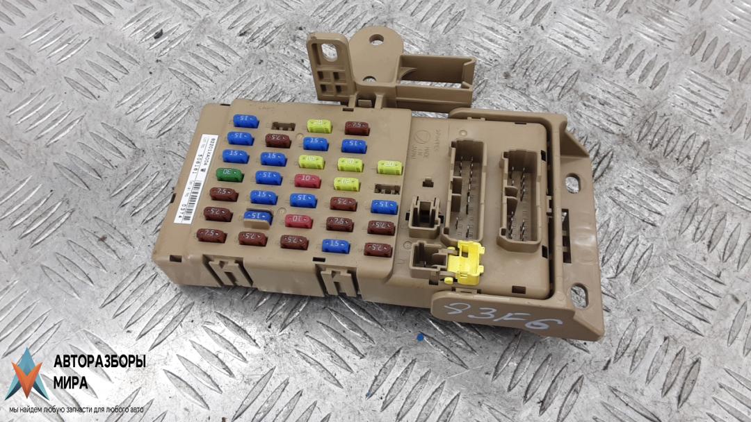 блок предохранителей Subaru Tribeca 1 поколение 2006, 3.0 л., бензин, АКПП, внедорожник 5 дв., 508181 - фото №1