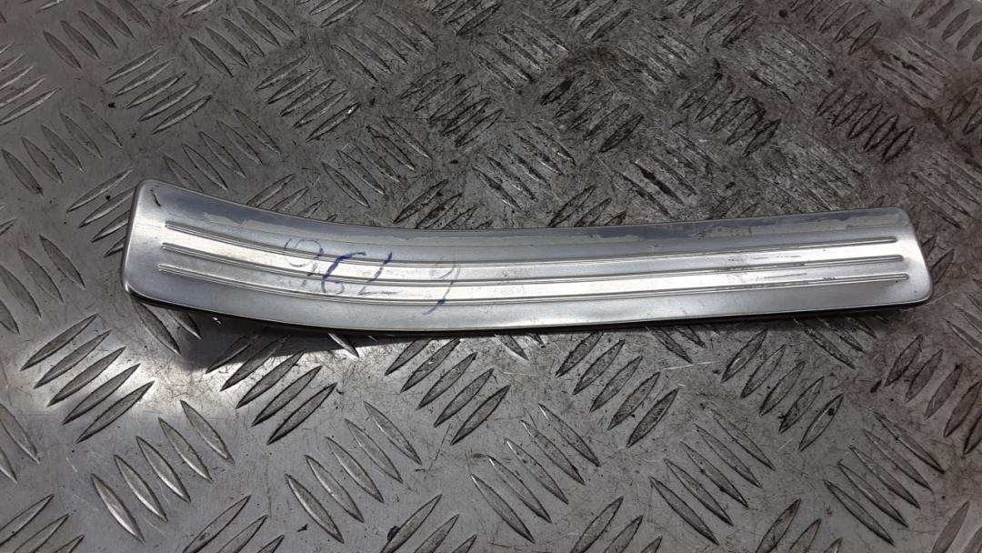 накладка на порог внутренняя Mercedes-Benz C-Класс W204/S204 2009, 2.2 л., дизель, МКПП, универсал - фото №1