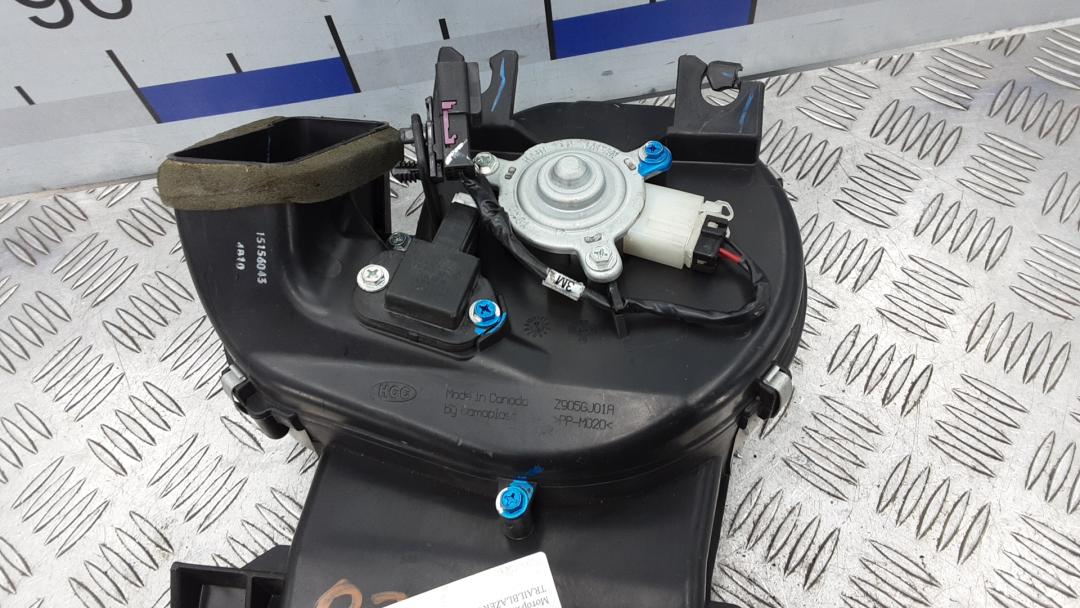 моторчик печки Chevrolet TrailBlazer 1 поколение 2004, 4.2 л., бензин, АКПП, внедорожник 5 дв., 15156043 - фото №1