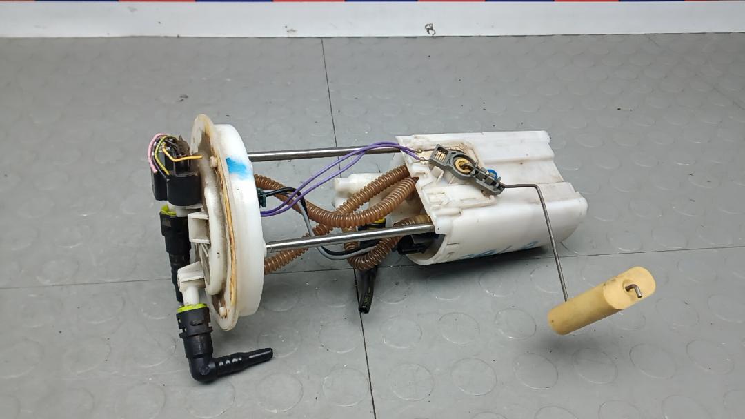 насос топливный Suzuki Grand Vitara 2 поколение 2007, 1.9 л., дизель, МКПП, внедорожник 5 дв., 8200639432, 6013006007006, 8200056568, 8200369432, 001223463, 1265083, 1510068DB1LCP, 7700426361, 1510068DB1 - фото №1