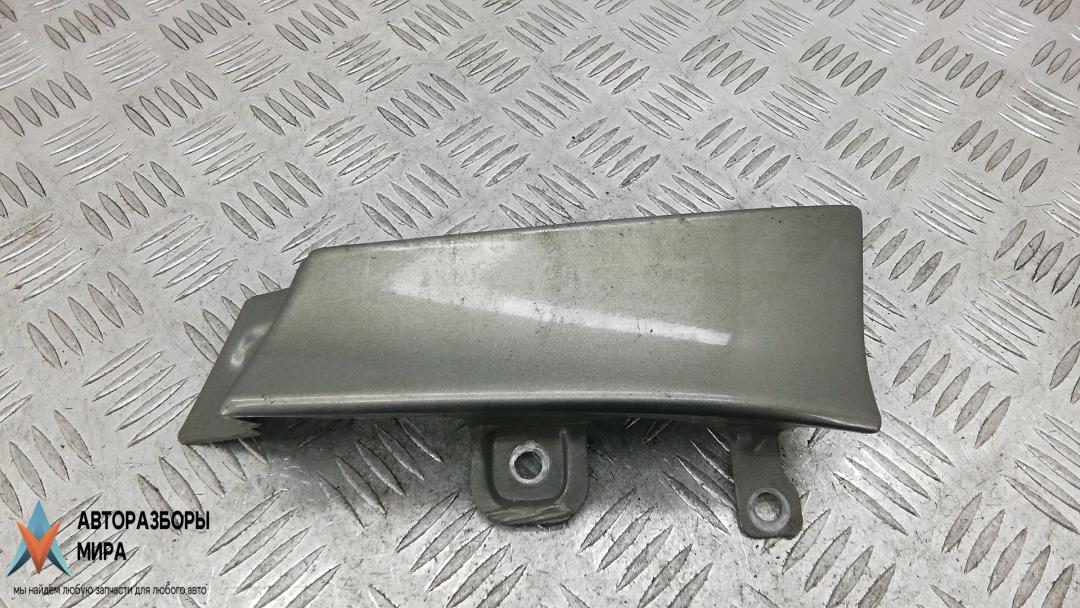 ус под фонарь правый Opel Antara 1 поколение 2007, 2.0 л., дизель, МКПП, внедорожник 5 дв. - фото №1