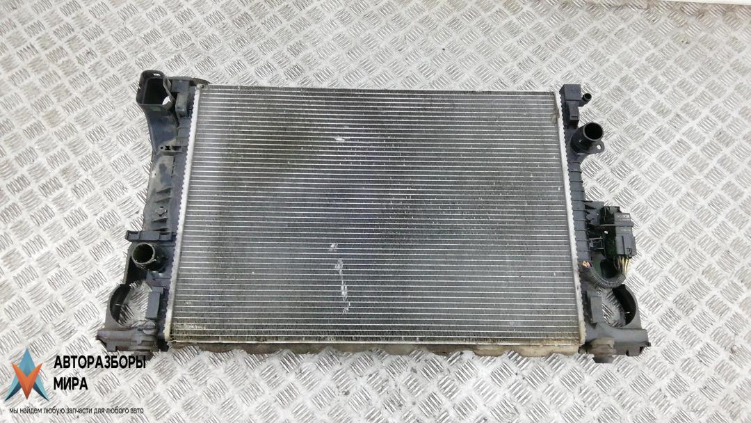 радиатор охлаждения Volvo V70 3 поколение 2008, 2.4 л., D D5, дизель, МКПП, универсал, 30748550, 6G918005AC, CV618005TA, 6G918005AB, 31368361, LR039530, 31368082, 1493771, LR002641, LR006715, 6G918005FC, 36002414, 1493774, CV618005TB, 36002451, 6G918005FB, 36000106, 1433321, 1805529, 1773041, 31261104, 30792221, 6G918005AD, 31368059, 31368362, LR039623, LR006714, 1778037, LR000583, 36002413, 36000105, 1377541, 30792220, 31261105, 31368299, 31368060, 6G918005FD, 1778038 - фото №1