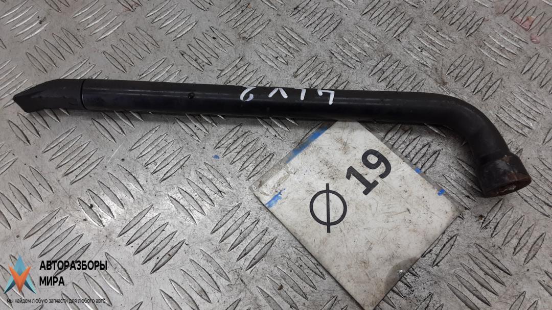 ключ колесный (балонный) Ford Mondeo 4 поколение 2008, 2.0 л., дизель, АКПП, хетчбэк 5 дв., 1715245 - фото №1