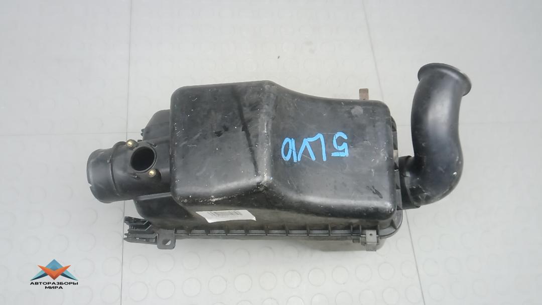 корпус воздушного фильтра Toyota RAV4 3 поколение (XA30) 2005, 2.0 л., дизель, МКПП, внедорожник 5 дв. - фото №1