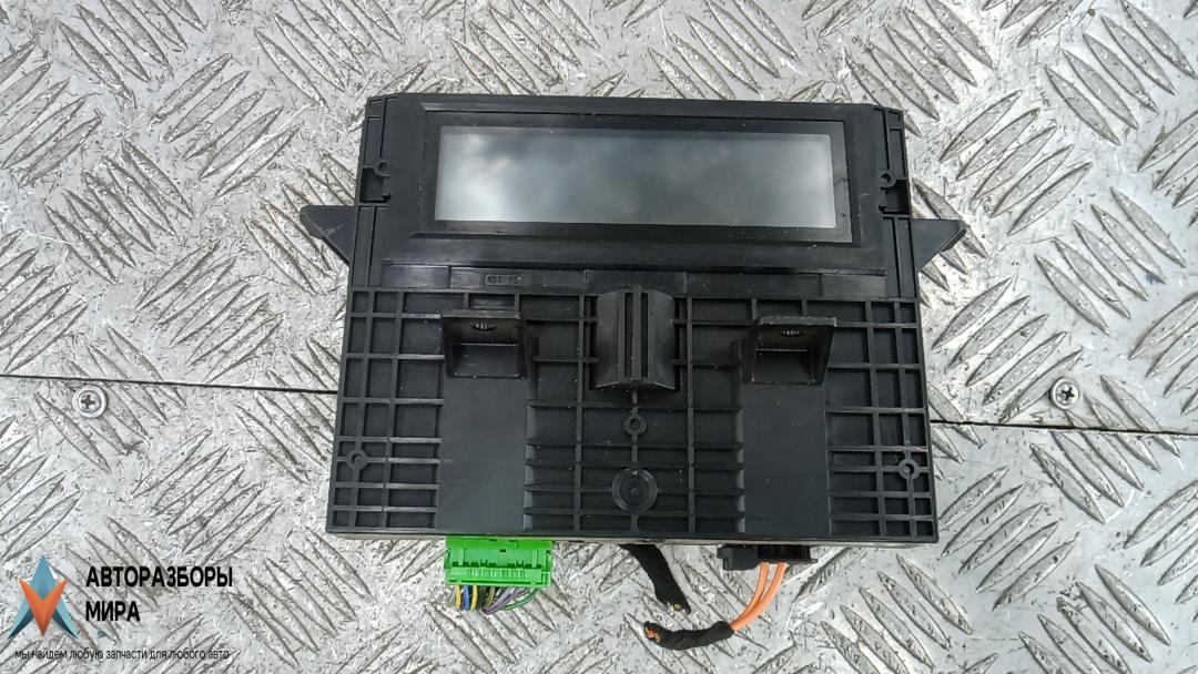 монитор Volvo XC60 1 поколение 2009, 2.4 л., дизель, МКПП, внедорожник 5 дв., 30772584 - фото №1