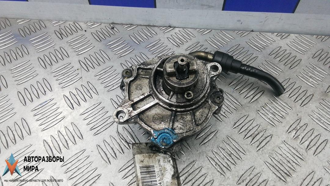 насос вакуумный Mercedes-Benz Vito W639 2003, 2.2 л., дизель, МКПП, минивэн, 6112300165 - фото №1