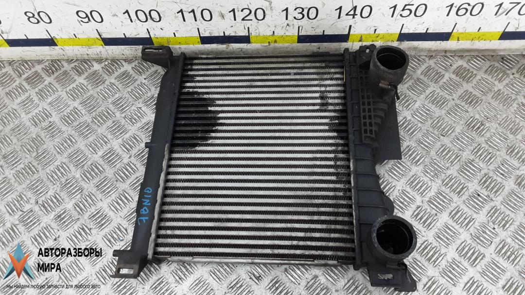 радиатор интеркулера Chrysler Voyager 5 поколение 2007, 2.8 л., CRD, дизель, АКПП, минивэн, 5142489AA - фото №1
