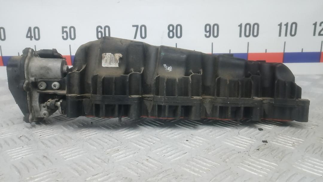 коллектор впускной Skoda Yeti 1 поколение 2010, 2.0 л., дизель, МКПП, внедорожник 5 дв. - фото №1