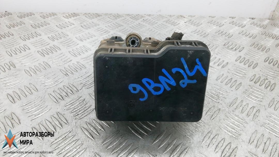 блок ABS Toyota RAV4 3 поколение (XA30) 2006, 2.2 л., дизель, МКПП, внедорожник 5 дв., 4405042250 - фото №1