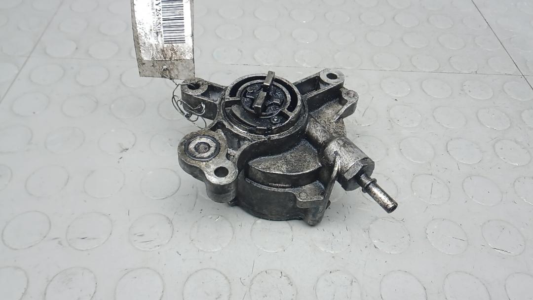 насос вакуумный Peugeot 407 1 поколение 2007, 2.0 л., HDi, дизель, МКПП, универсал, 1764931, 456587, 9801888780, 30725859, 9672130780, 456569, 456487, 9651857980, 9683054680, 30725793, 8653647, 3M5Q2A451BE, 30725133, 3M5Q-2A451-BF, 1669354, 1231918, 456579, 1543837, 3M5Q2A451BC, 1313802, 3M5Q2A451BA, 3M5Q2A451BD, 1479777, 3M5Q2A451BB - фото №1