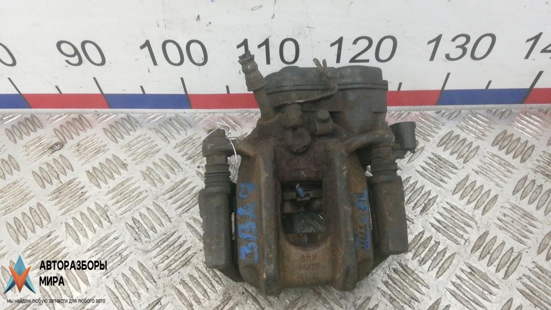 суппорт задний правый BMW 5 серия F07/F10/F11 2010, 3.0 л., бензин, АКПП, седан - фото №1