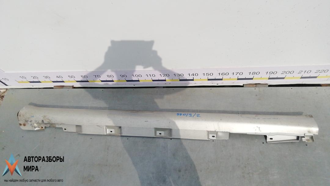 накладка на порог Toyota COROLLA VERSO 2006, 2.2 л., дизель, МКПП, минивэн, 758520F010, 758510F010 - фото №1