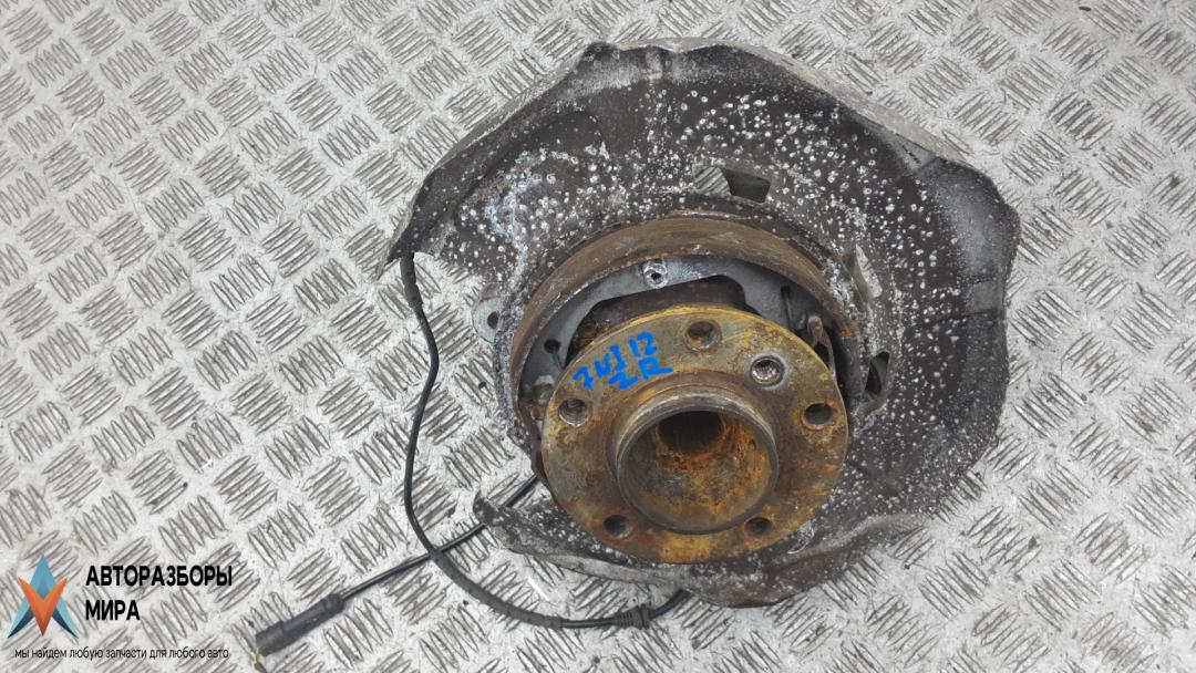 ступица задняя правая BMW X5 E70 2007, 3.0 л., дизель, АКПП, внедорожник 5 дв., 33406867811, 33416795961, 33416770974, 33416776651, 33416770976 - фото №1