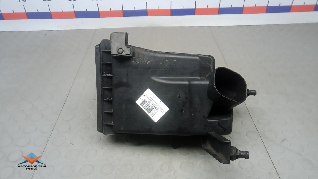 корпус воздушного фильтра Nissan Qashqai 1 поколение 2007, 1.5 л., дизель, МКПП, внедорожник 5 дв. - фото №1