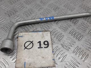 ключ колесный (балонный) Toyota COROLLA VERSO 2008, 2.2 л., дизель, МКПП, минивэн