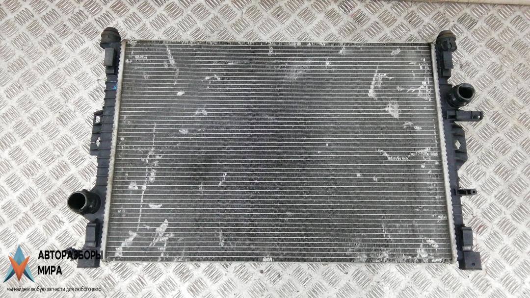 радиатор охлаждения Land Rover Freelander 2 поколение 2007, 2.2 л., D TD4, дизель, МКПП, внедорожник 5 дв., 30748550, 6G918005AC, 6G918005AB, 31368361, LR039530, 31368082, 1493771, LR002641, LR006715, 6G918005FC, 36002414, 1493774, CV618005TB, 36002451, 6G918005FB, 36000106, 1433321, 1805529, 1773041, 30792221, 6G918005AD, 31368059, 31368362, LR039623, LR006714, 1778037, LR000583, 36002413, 36000105, 1377541, 30792220, 31261105, 31368299, 31368060, 6G918005FD, 1778038 - фото №1