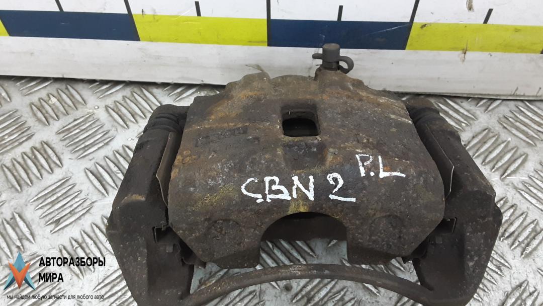 суппорт передний левый Chevrolet Epica 1 поколение 2009, 2.0 л., дизель, МКПП, седан, 96639588 - фото №1