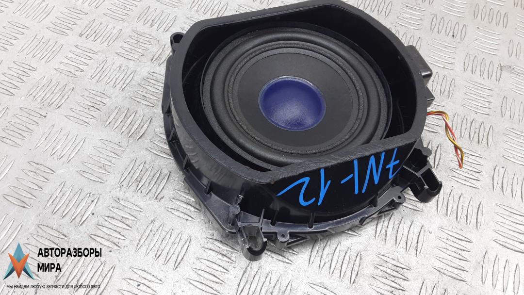 сабвуфер BMW X5 E70 2007, 3.0 л., дизель, АКПП, внедорожник 5 дв., 65136971880 - фото №1