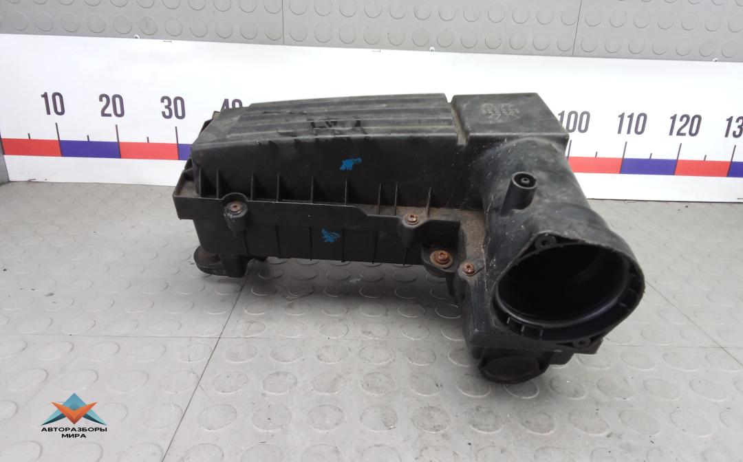 корпус воздушного фильтра Volkswagen Scirocco 3 поколение 2010, 2.0 л., дизель, МКПП, хетчбэк 5 дв. - фото №1