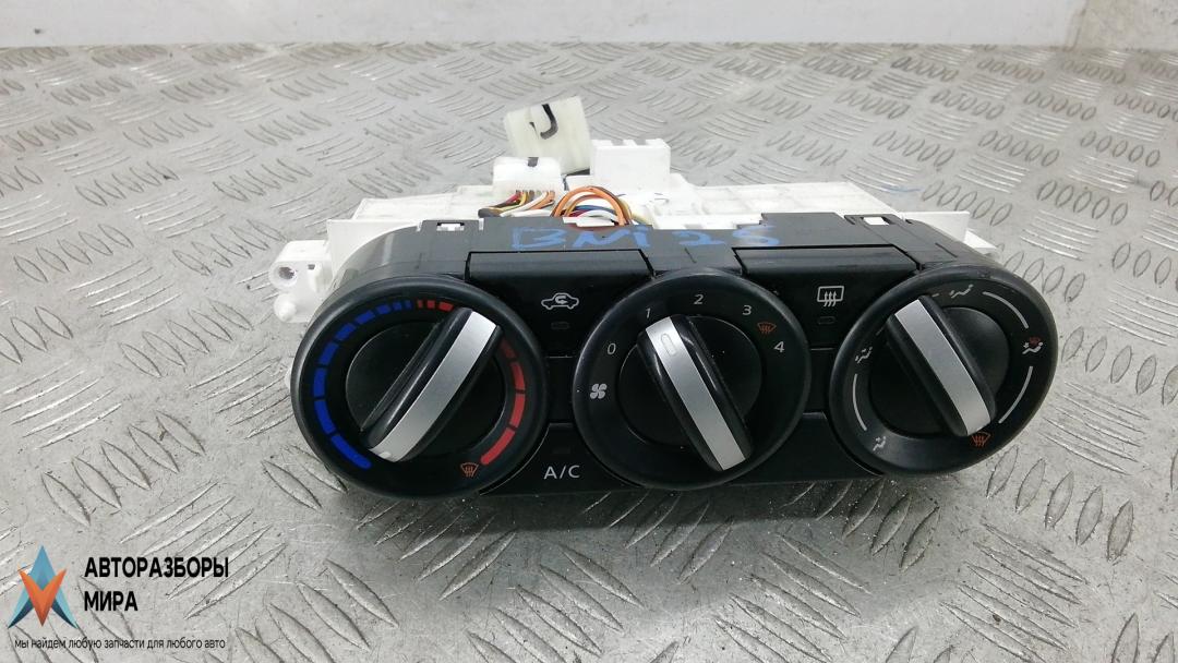 блок управления печки / климат-контроля Renault Koleos 1 поколение 2009, 2.0 л., dCi 4x4, дизель, МКПП, внедорожник 5 дв., X886661M - фото №1