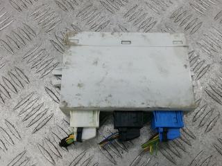 блок управления парктрониками Land Rover Range Rover 3 поколение 2002, 3.0 л., TD6, дизель, АКПП, внедорожник 5 дв., YWC000930