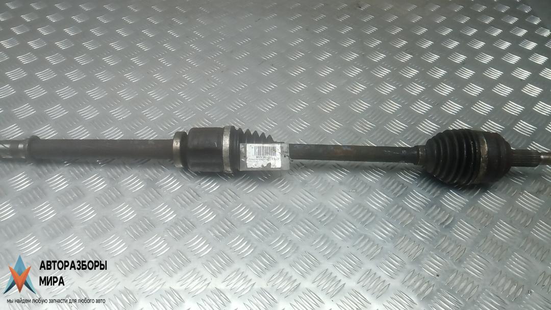полуось передняя правая (приводной вал, ШРУС) Renault Scenic 3 поколение 2010, 1.9 л., дизель, МКПП, минивэн, 391001702R, 8200725513, 8201353435 - фото №1