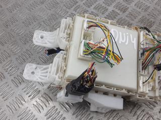 блок предохранителей Toyota Prius 2 поколение 2006, 1.5 л., бензин, АКПП, хетчбэк 5 дв., 13476C319445